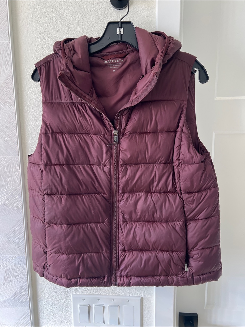 Athleta Hooded Quilted Puffer Vest - Burgundy Plum
